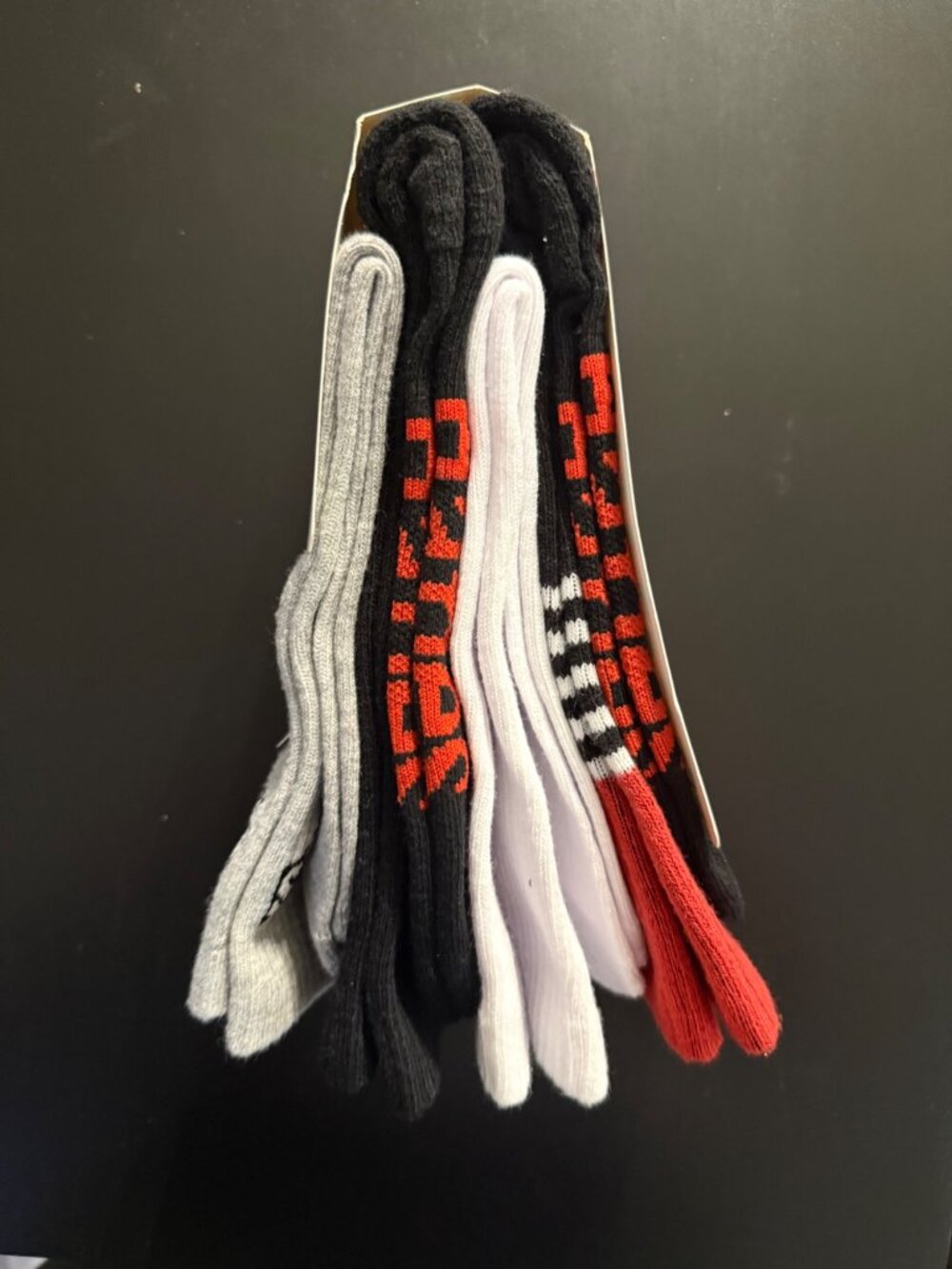 Hanes Men's 4-pk Limited Edition Crew Socks Size 6-12 - Picture 2 of 3
